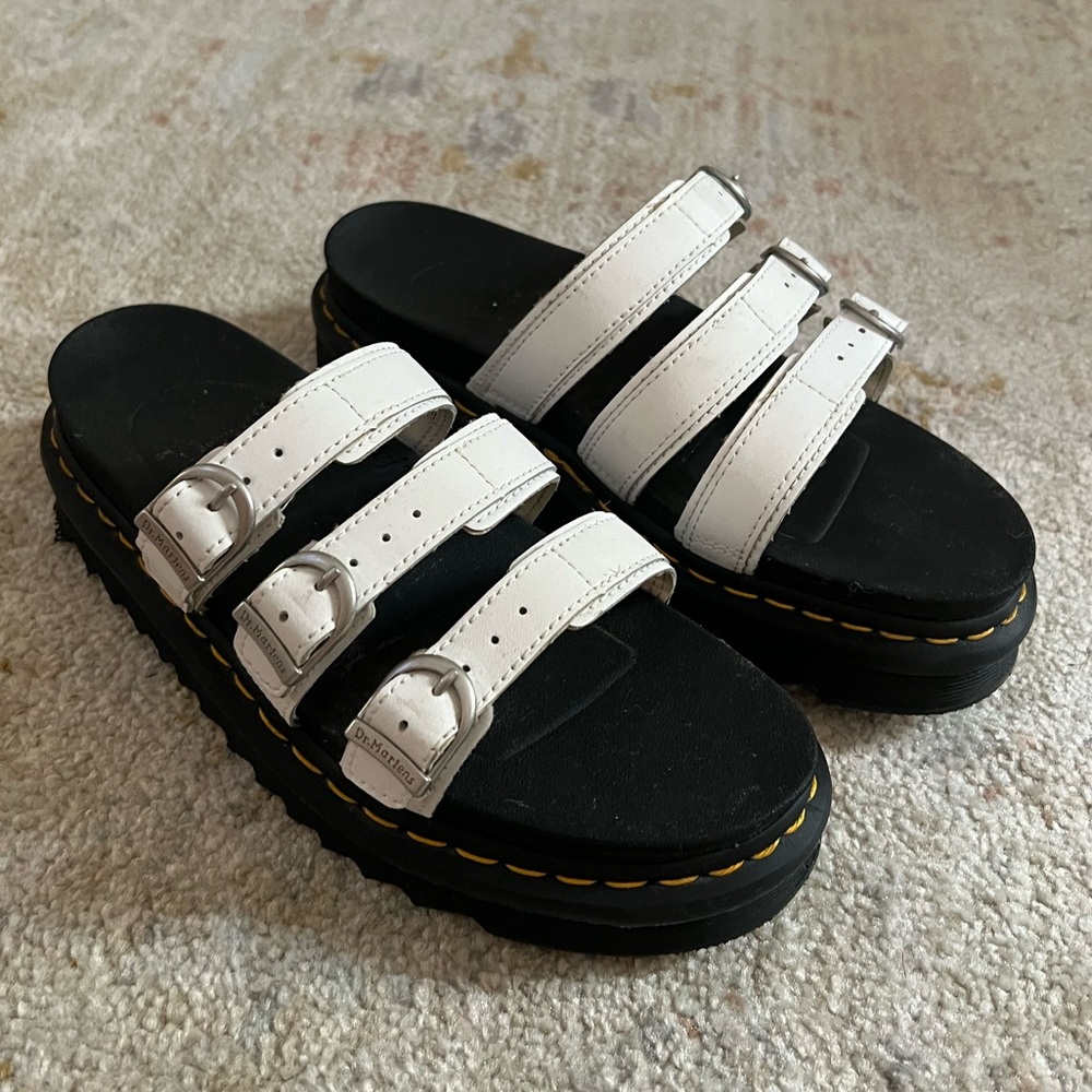 WOMEN'S DR. MARTENS BLAIRE SLIDE PLATFORM SANDALS